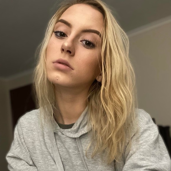 Meet your Posher, Kendra - Picture 1 of 1